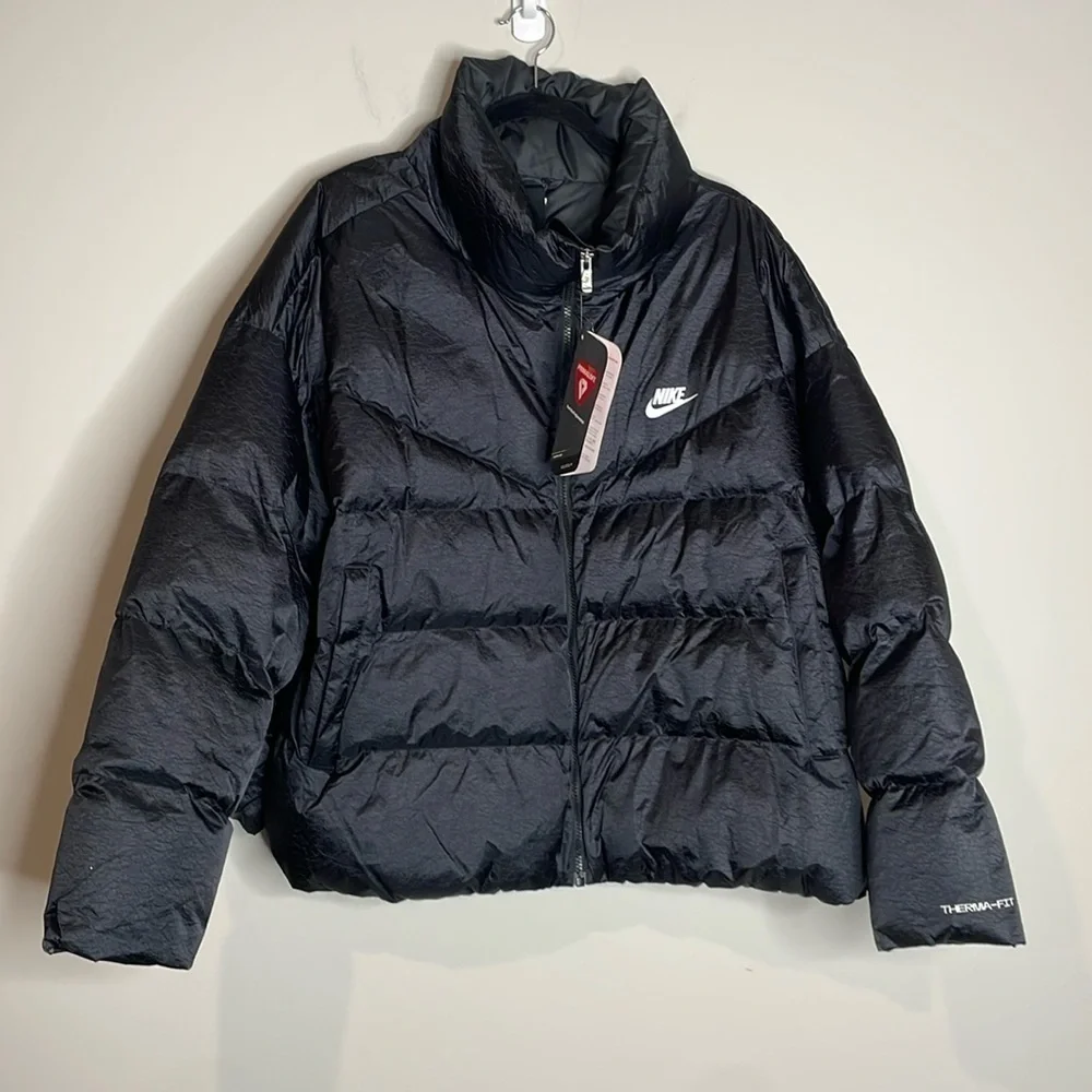 Nike | Women’s Black Therma Fit Synthetic Fill Puffer Coat Size XXL NWT